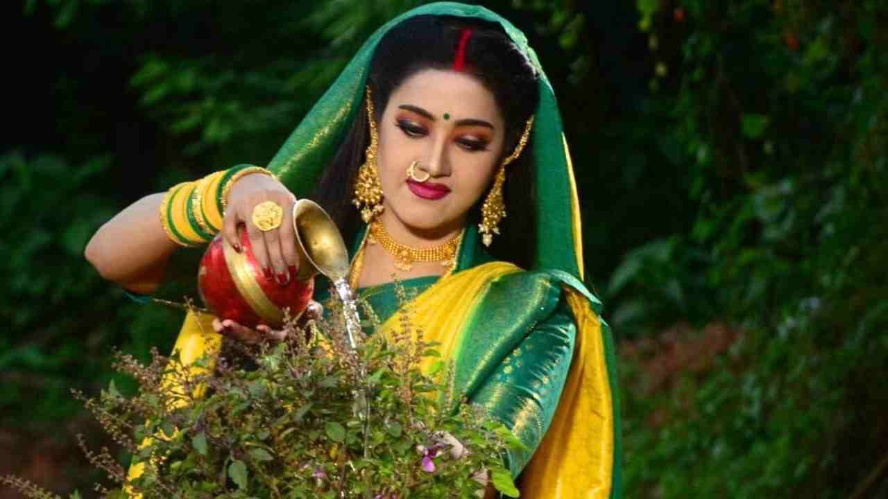 kartik me tulsi puja